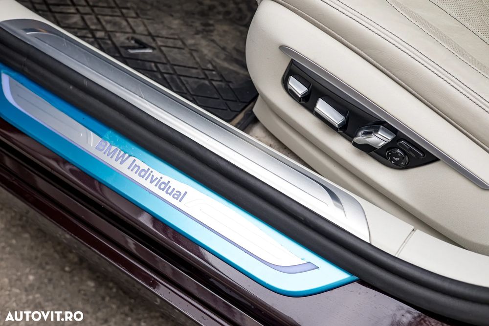 BMW Seria 7 730d xDrive MHEV - 19