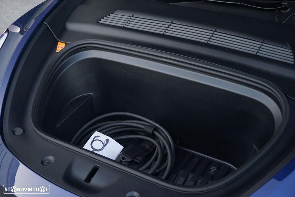 Tesla Model Y Long Range Dual Motor AWD - 13