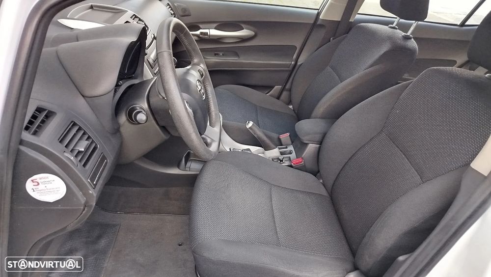 Toyota Auris 1.8 HSD - 9