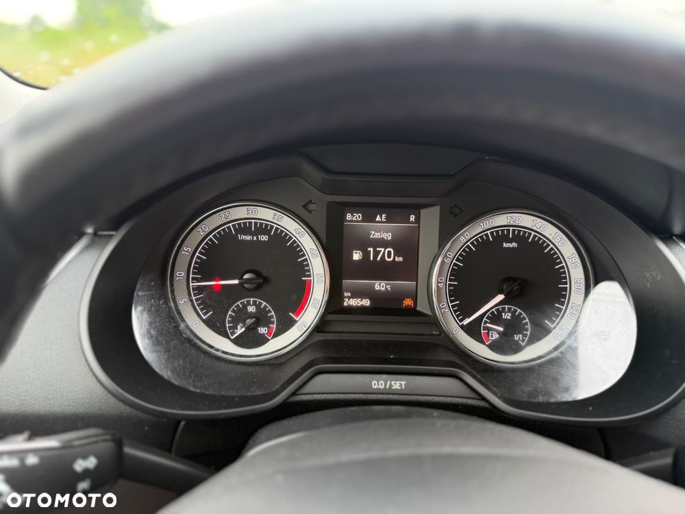 Skoda Octavia 1.6 TDI DSG Style - 9