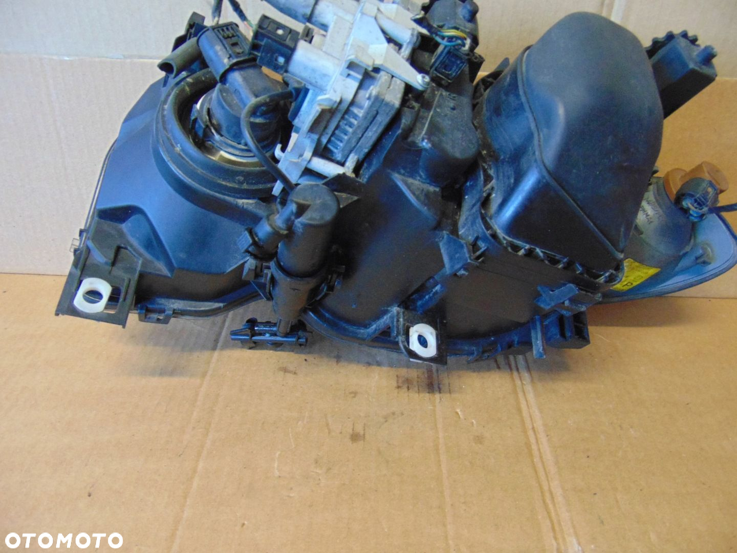 LAMPA PRAWA PRAWY PRZÓD PRZEDNIA BMW 3 E46 COMPACT XENON EUROPA - 12