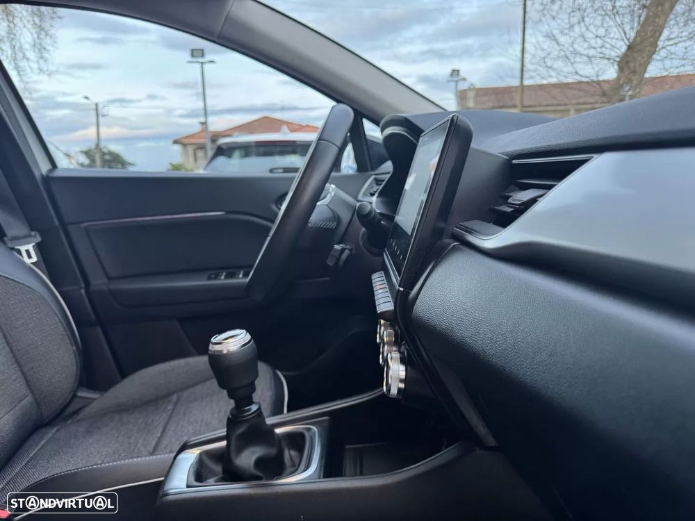 Renault Captur 1.0 TCe Techno Bi-Fuel - 45