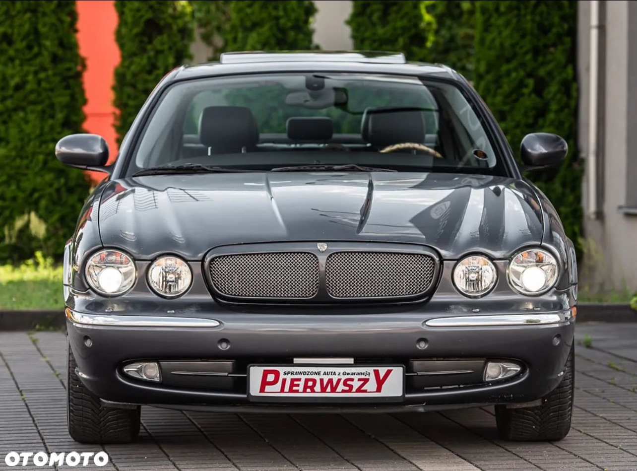 Jaguar XJR 4.2 - 6