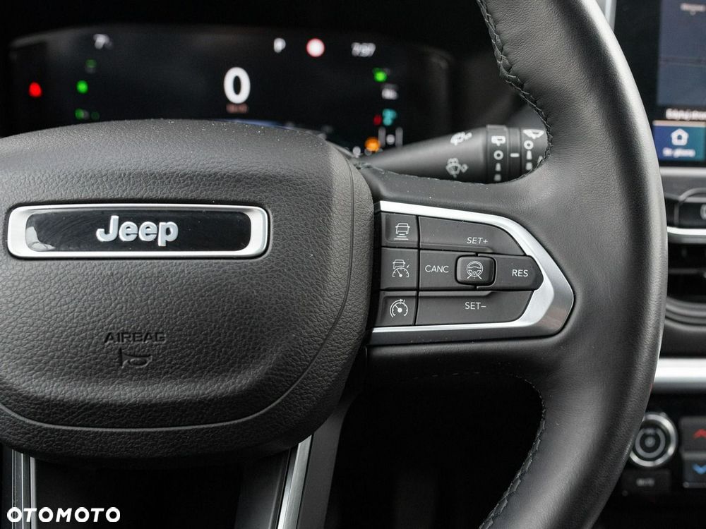 Jeep Compass - 16