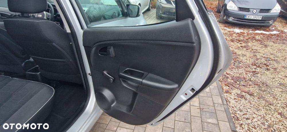 Kia Venga 1.4 CVVT Attract - 22