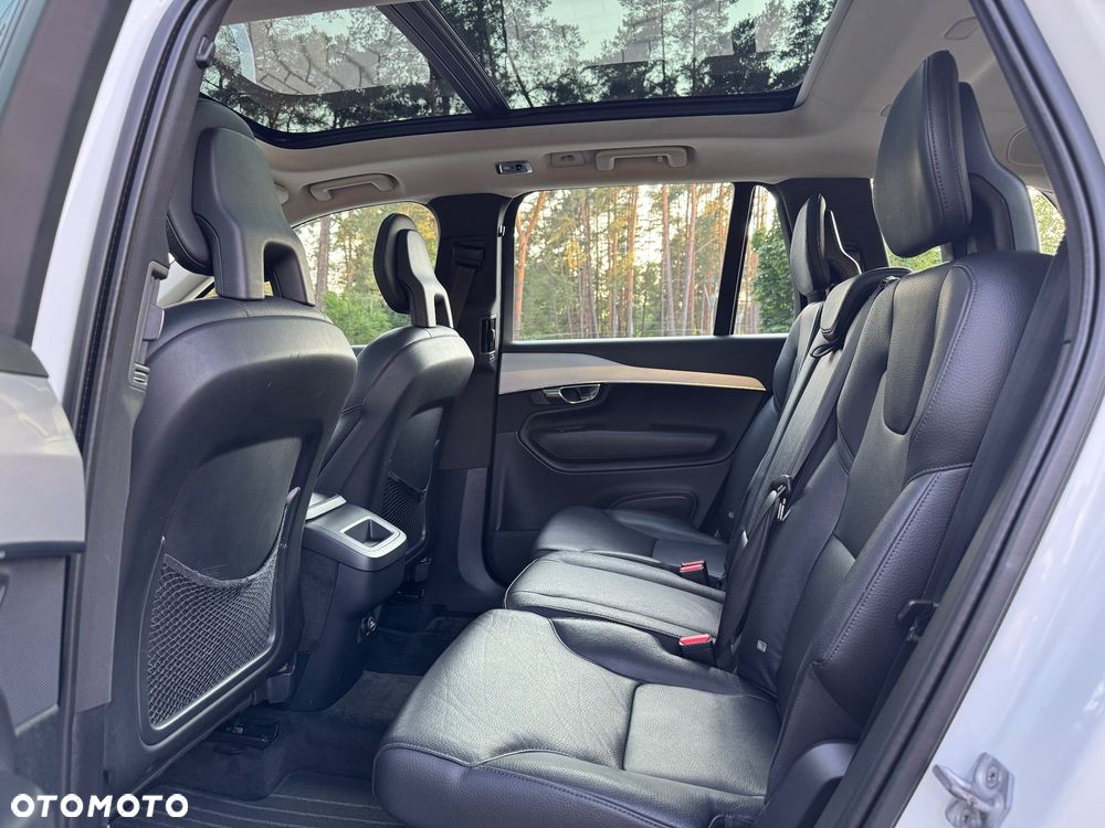 Volvo XC 90 D5 AWD Geartronic Momentum - 23