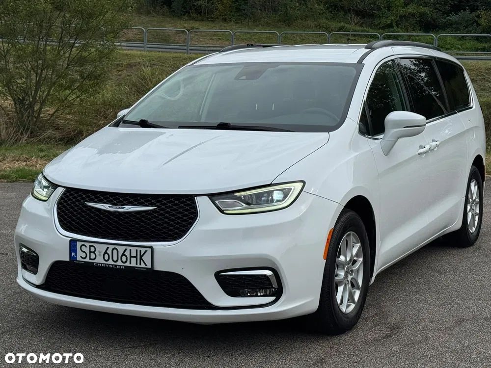 Chrysler Pacifica 2022 photo 3