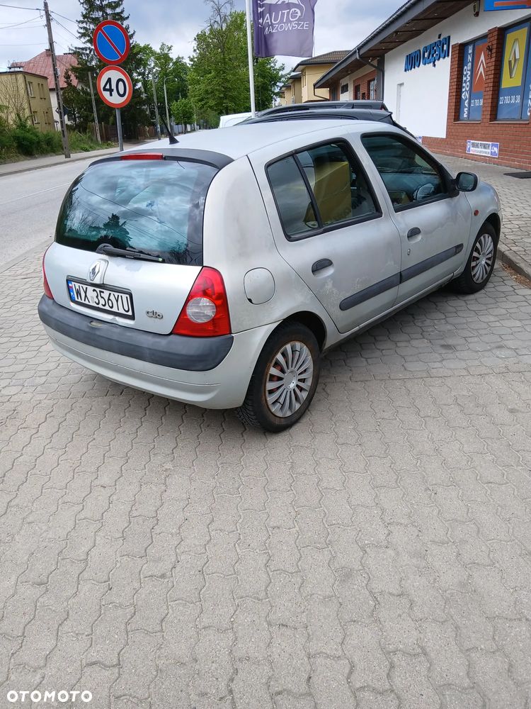 Renault Clio 1.5 dCi Expression - 8
