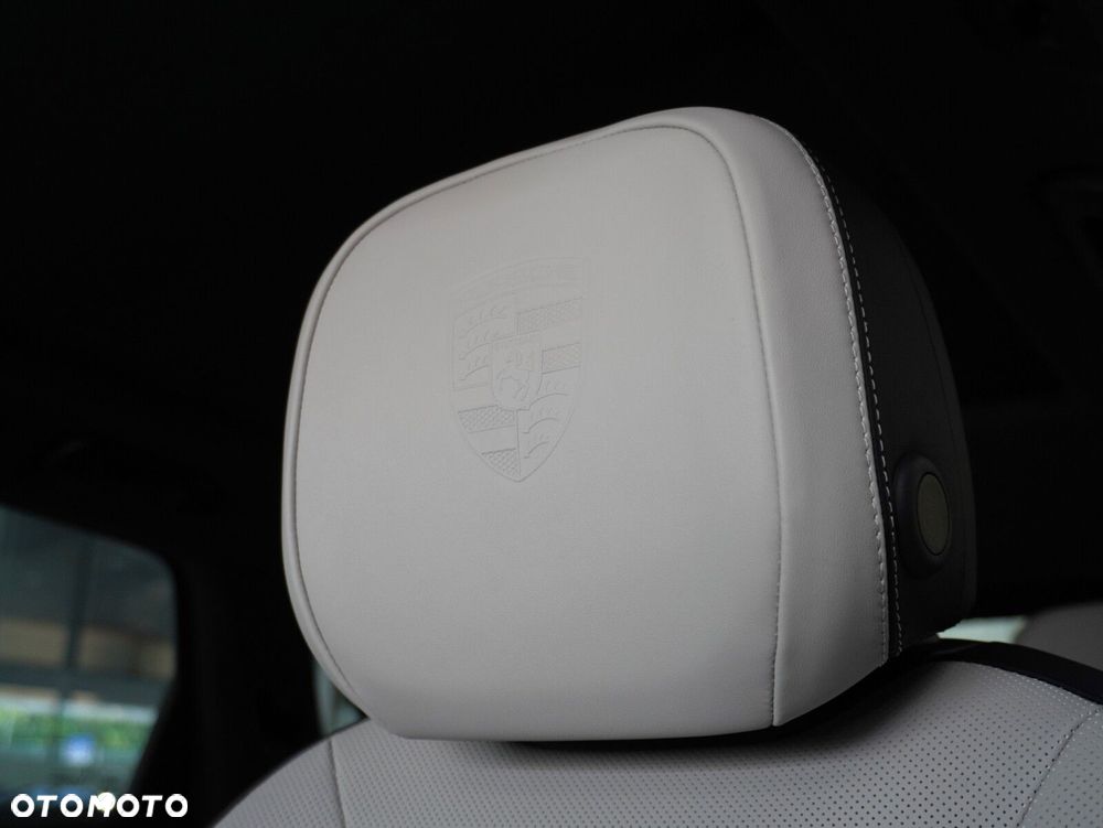 Porsche Cayenne S E-Hybrid PHEV Black Edition - 25