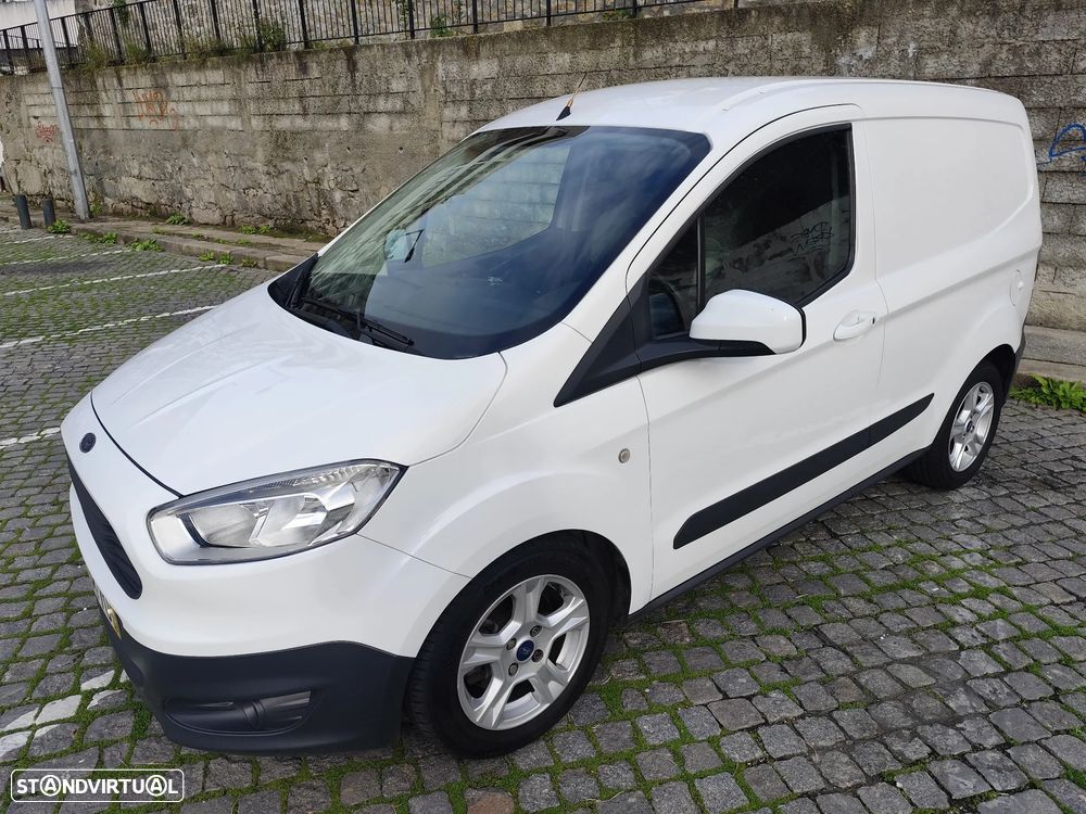 Ford Transit Courier - 4