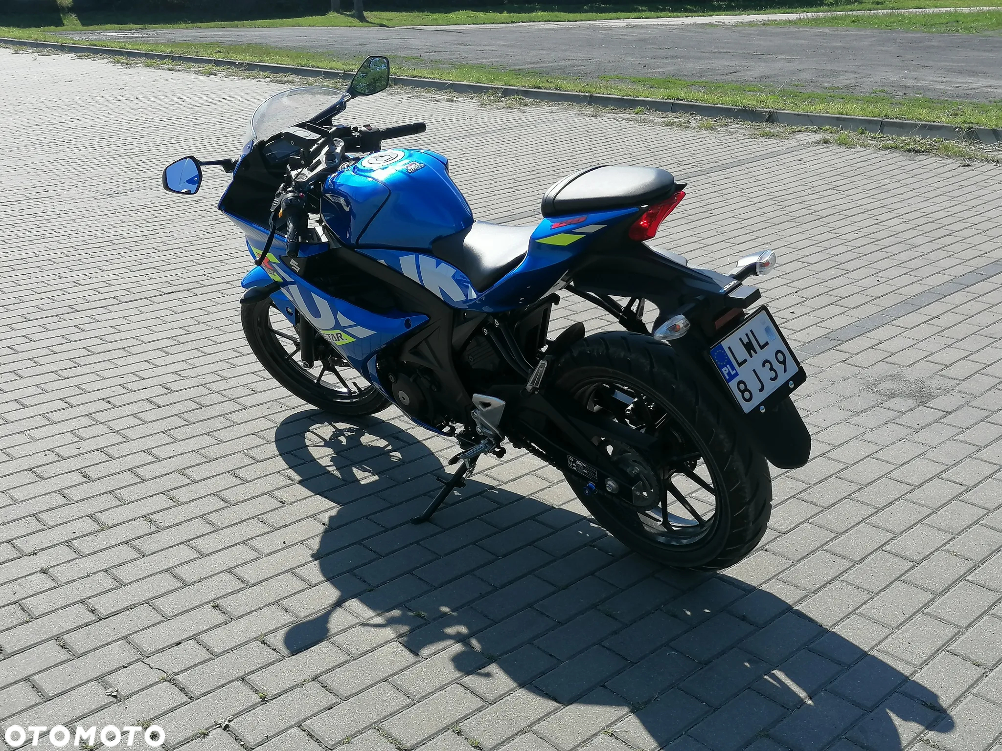 Suzuki GSX-R - 15