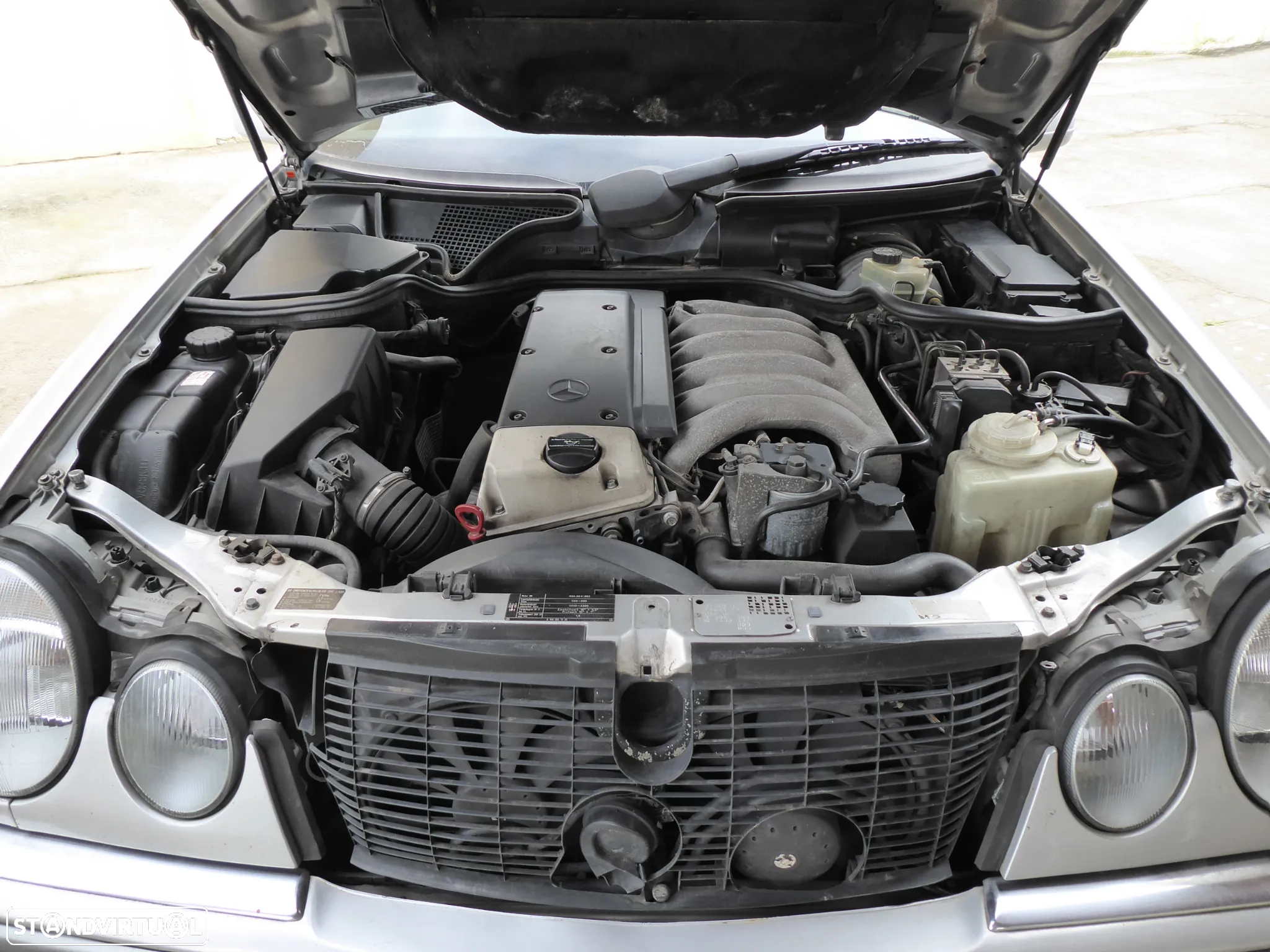 Mercedes-Benz E 300 - 13