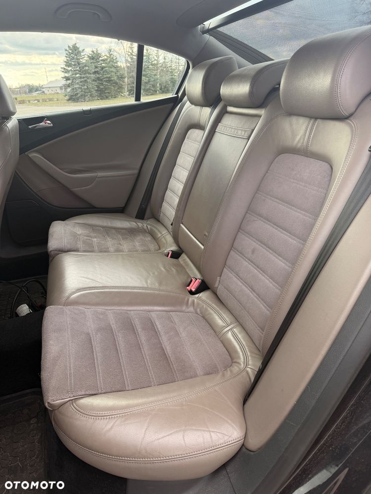 Volkswagen Passat 2.0 TDI 4Mot Highline - 6