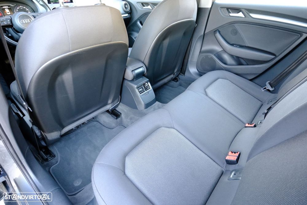 Audi A3 Limousine 1.6 TDI Design - 11