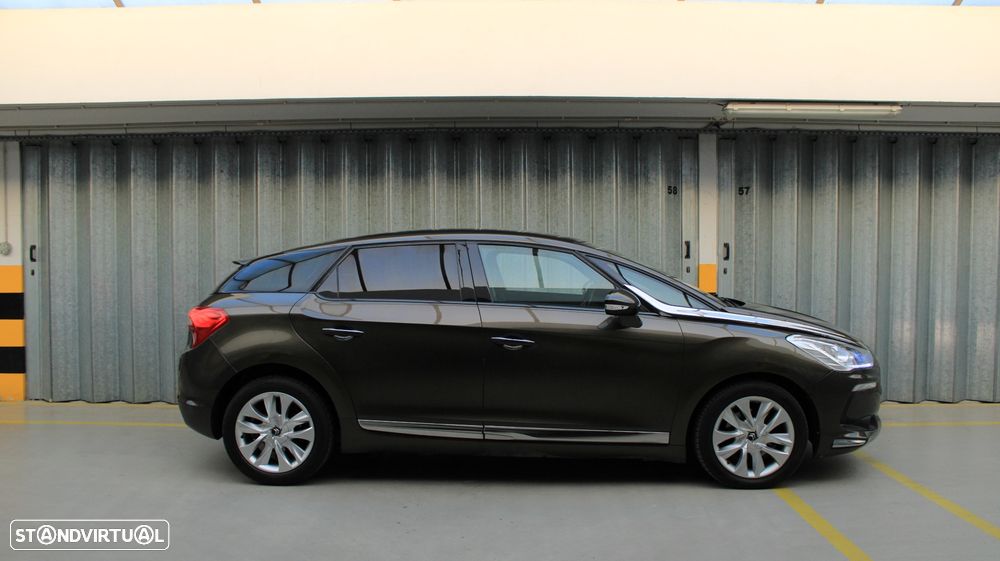 Citroën DS5 e-HDi 115 EGS6 SoChic - 46