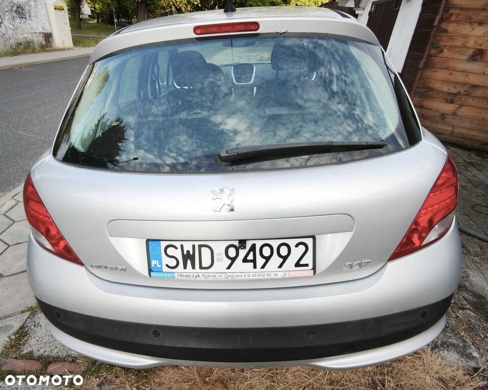 Peugeot 207 - 6