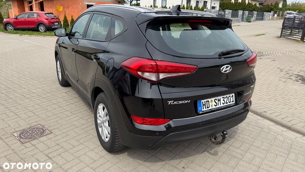 Hyundai Tucson 1.7 CRDI BlueDrive Style 2WD - 9