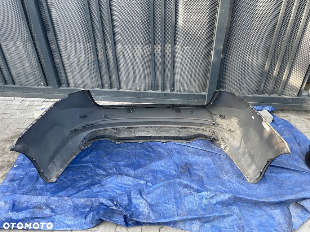 OCTAVIA IV zderzak tył sedan liftback LF9R w kolor - 5