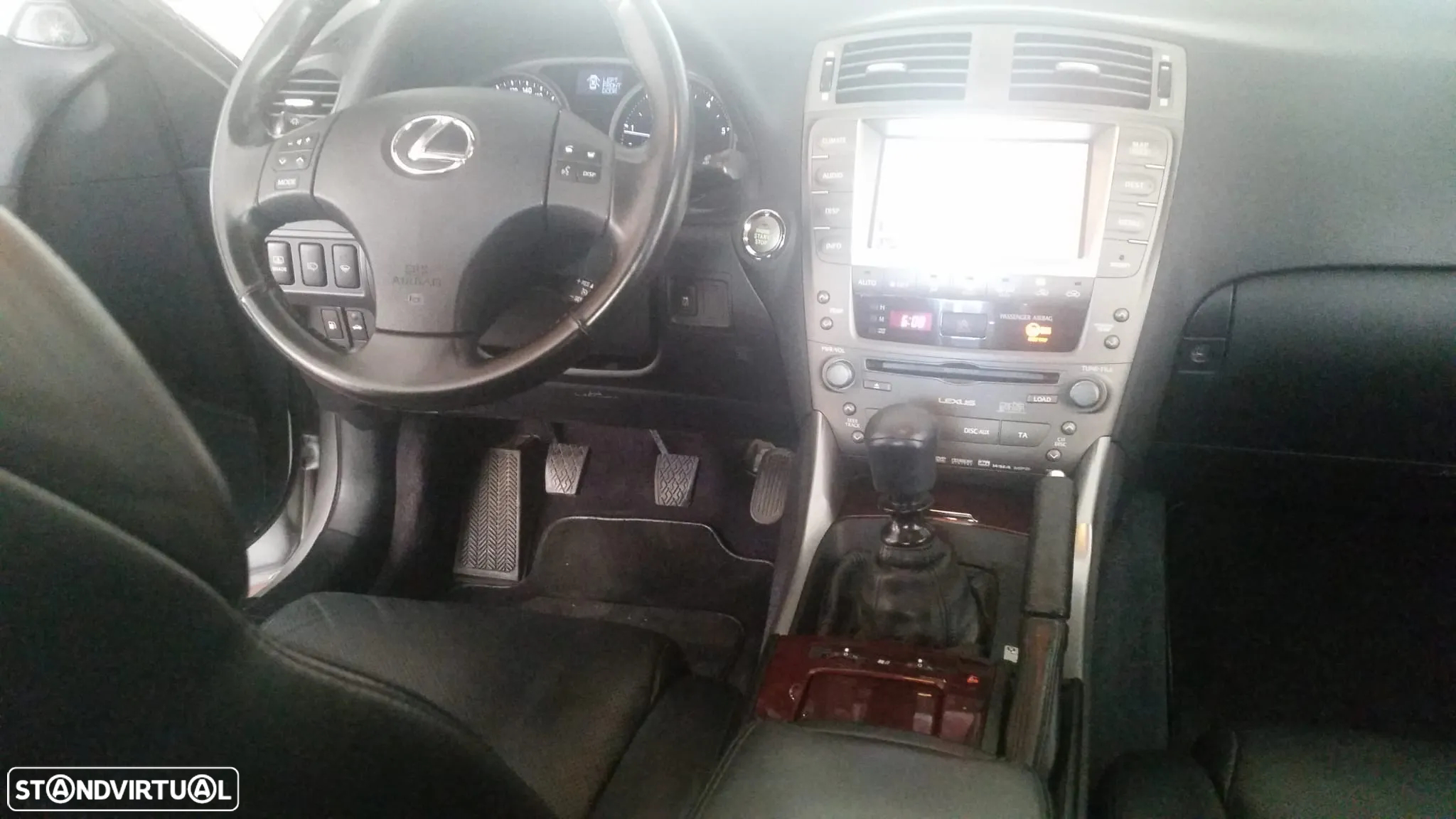 Lexus IS 220 d Luxury 48 - 8