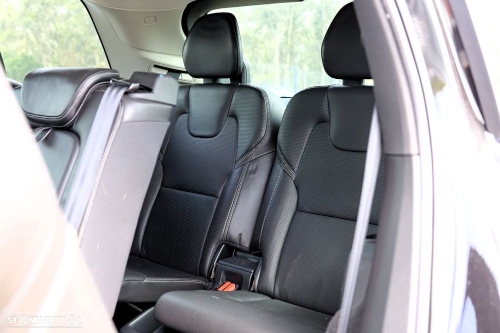 Volvo XC 90 2.0 D5 Momentum AWD - 13
