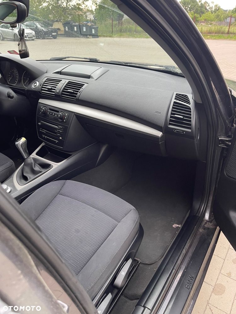 BMW Seria 1 118d - 6