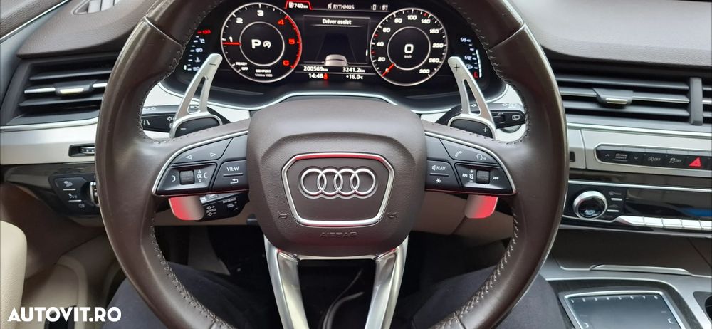 Audi Q7 - 7