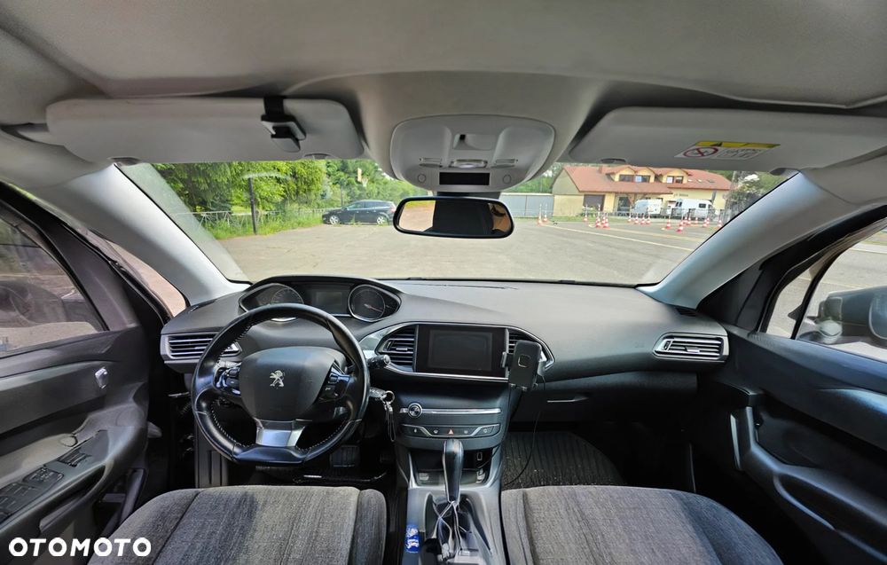 Peugeot 308 BlueHDi 150 Automatik Stop & Start Allure - 9