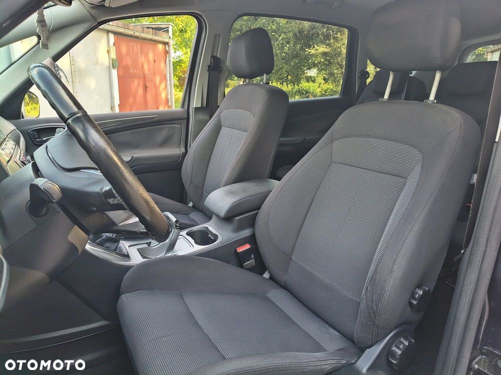 Ford S-Max 2.0 TDCi DPF Ambiente - 24