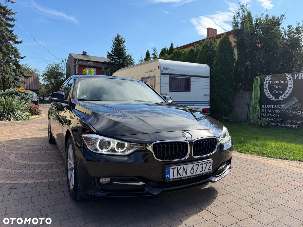 BMW Seria 3 320d Efficient Dynamic Edition Sport Line - 11
