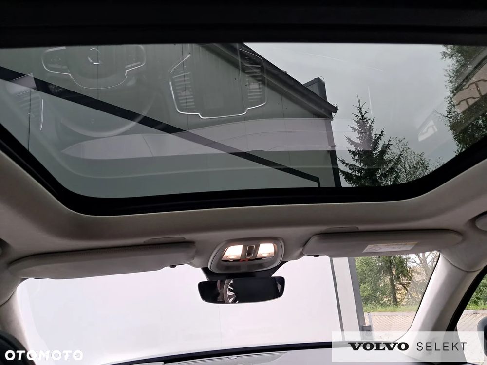 Volvo XC 90 - 30