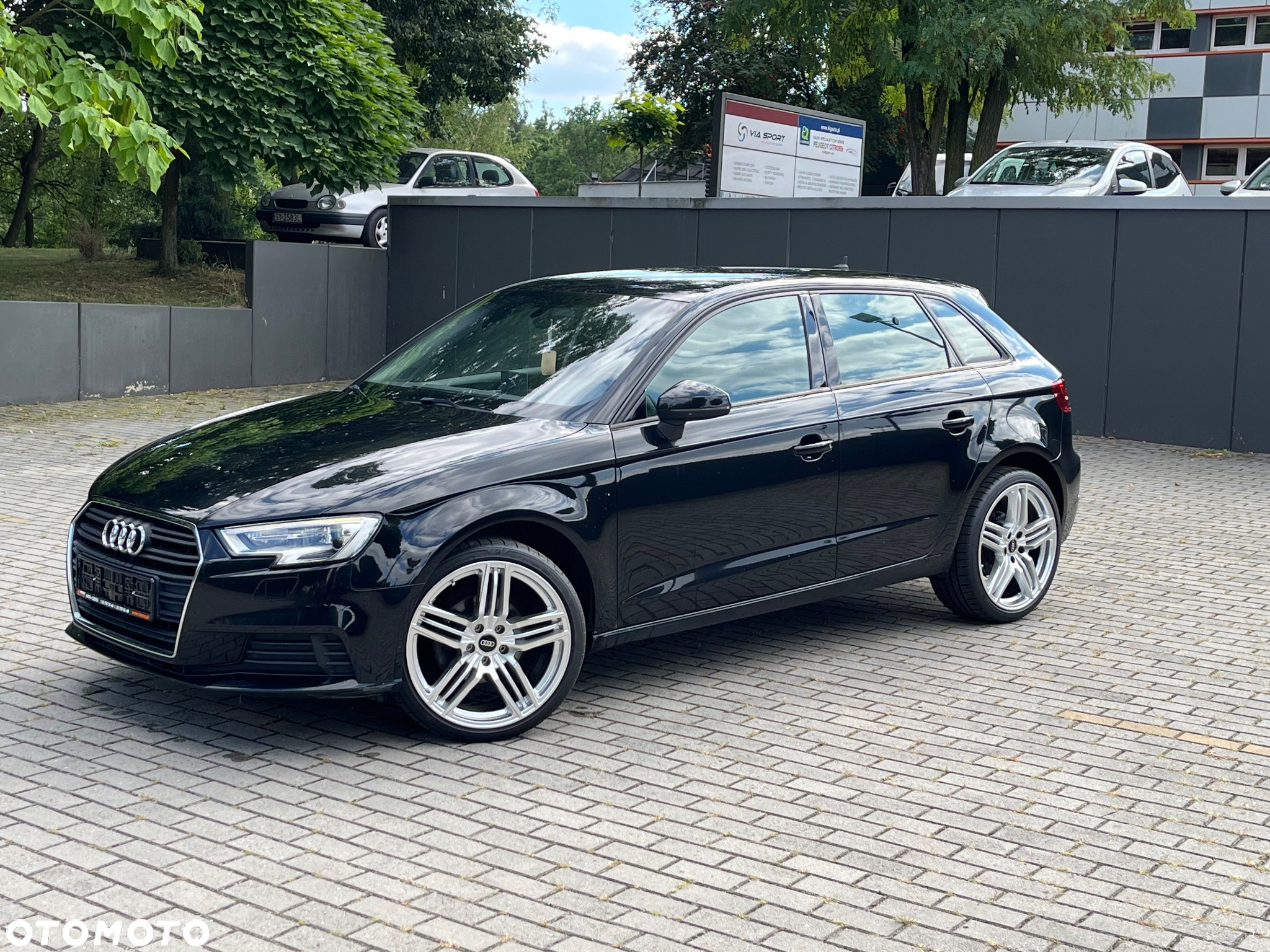 Audi A3 1.6 TDI S tronic design - 2