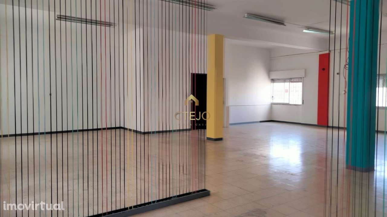 LOJA PARA VENDA  POVOA de SANTA IRIA  COM 260m2 - Grande imagem: 2/22