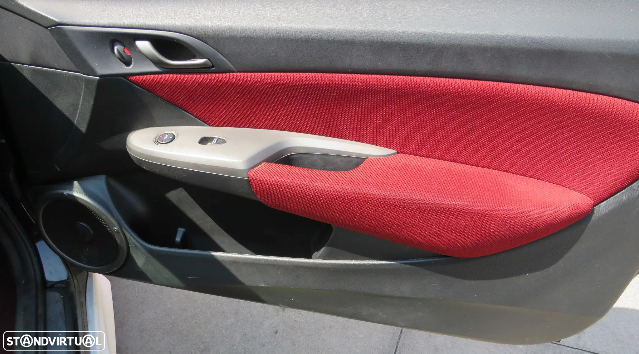 Honda Civic Type R 2.0 (201Cv) de 2007 - Peças Usadas (8415) - 7