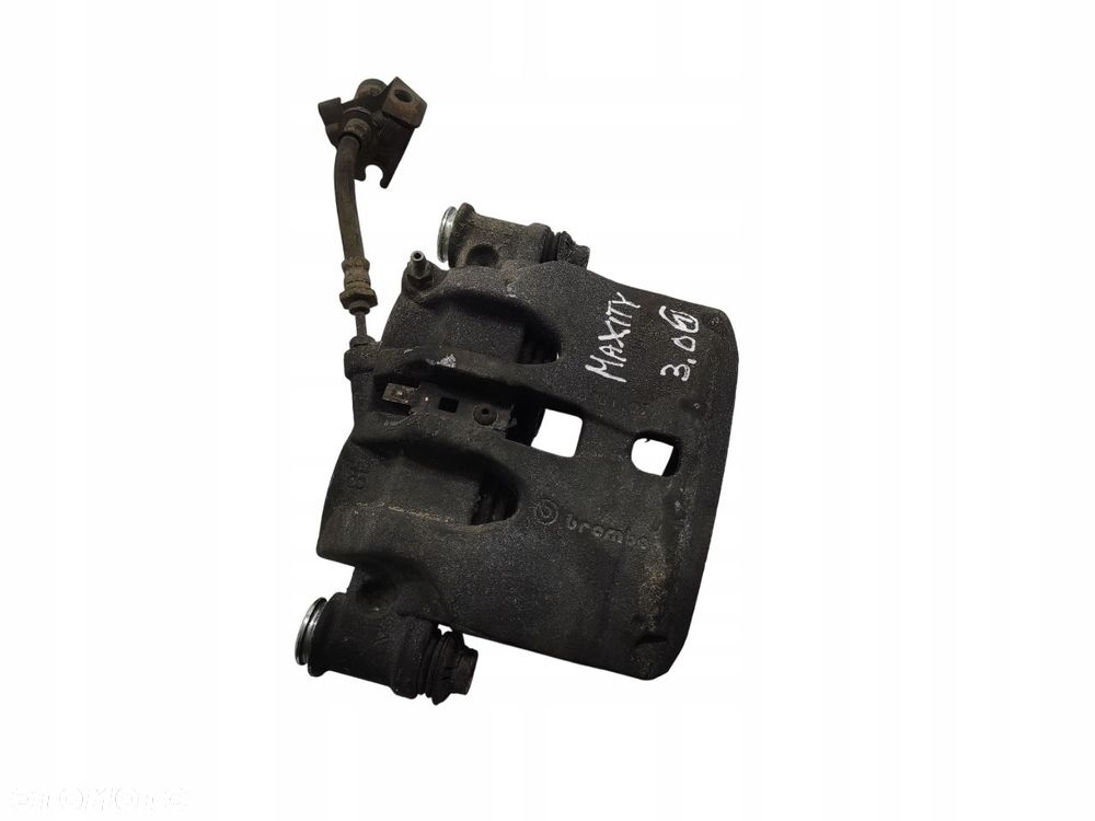 zacisk hamulcowy prawy przód renault maxity nissan cabastar 3.0 dci dxi 07- - 1