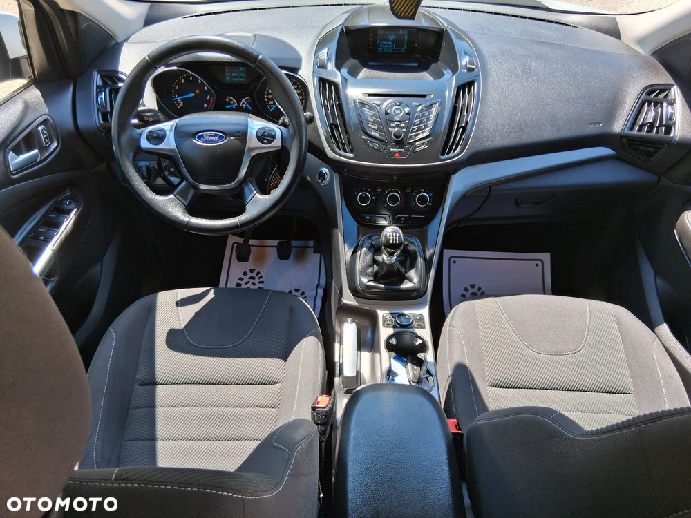 Ford Kuga 1.6 EcoBoost 2x4 Trend - 12