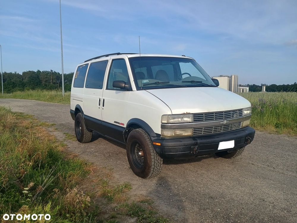 Chevrolet Astro - 4
