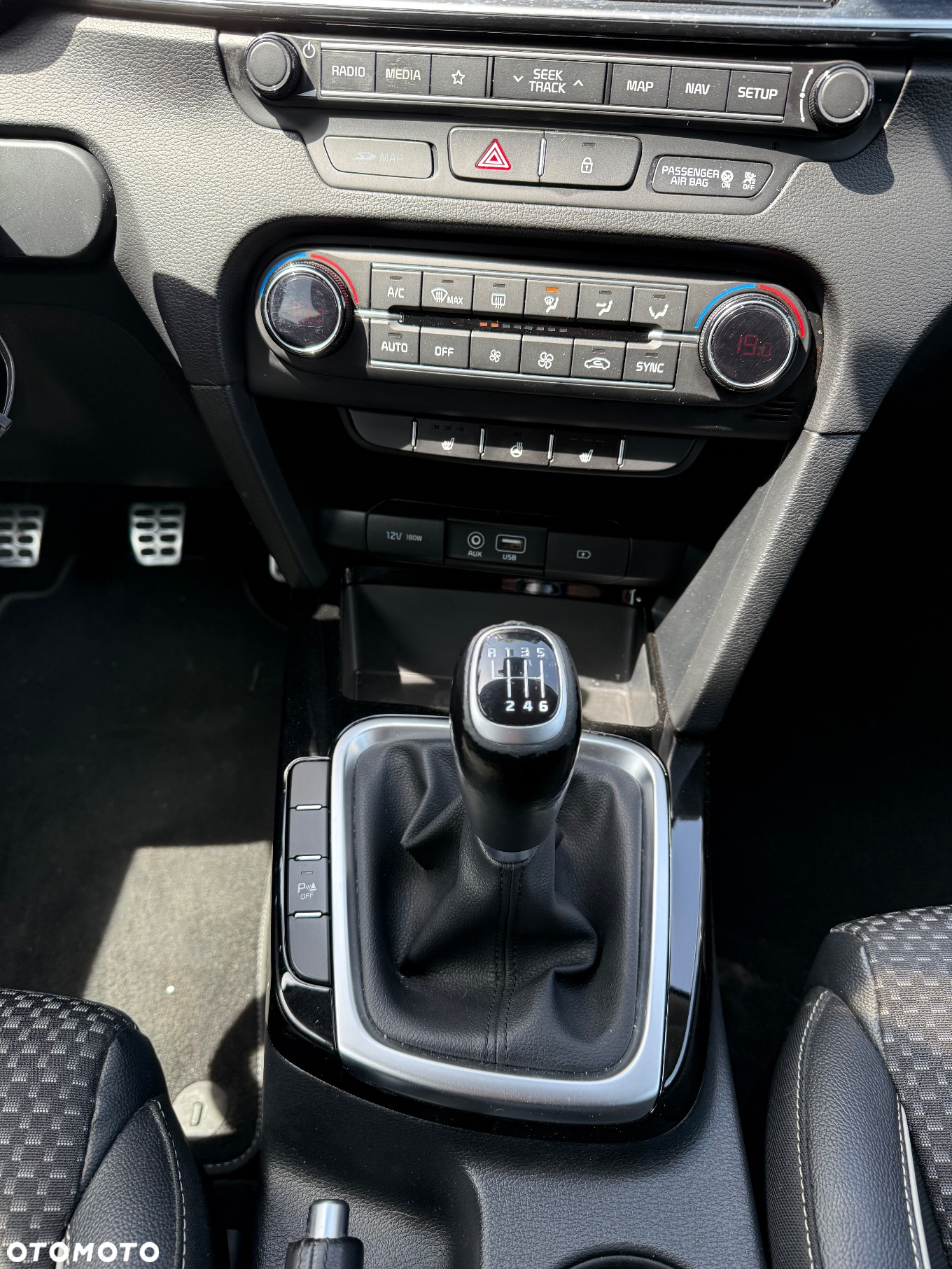 Kia Ceed 1.4 CVVT Attract - 27