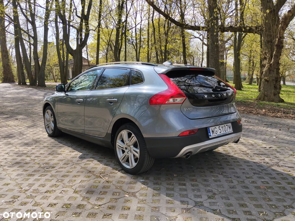Volvo V40 Cross Country - 3