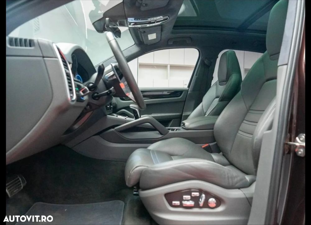 Porsche Cayenne S - 12