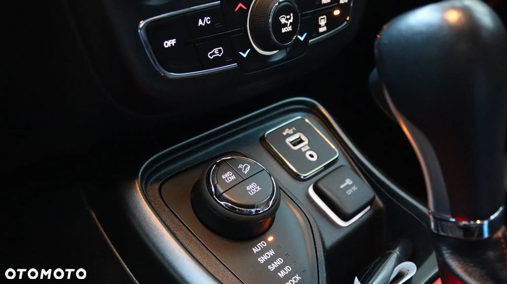 Jeep Compass - 16