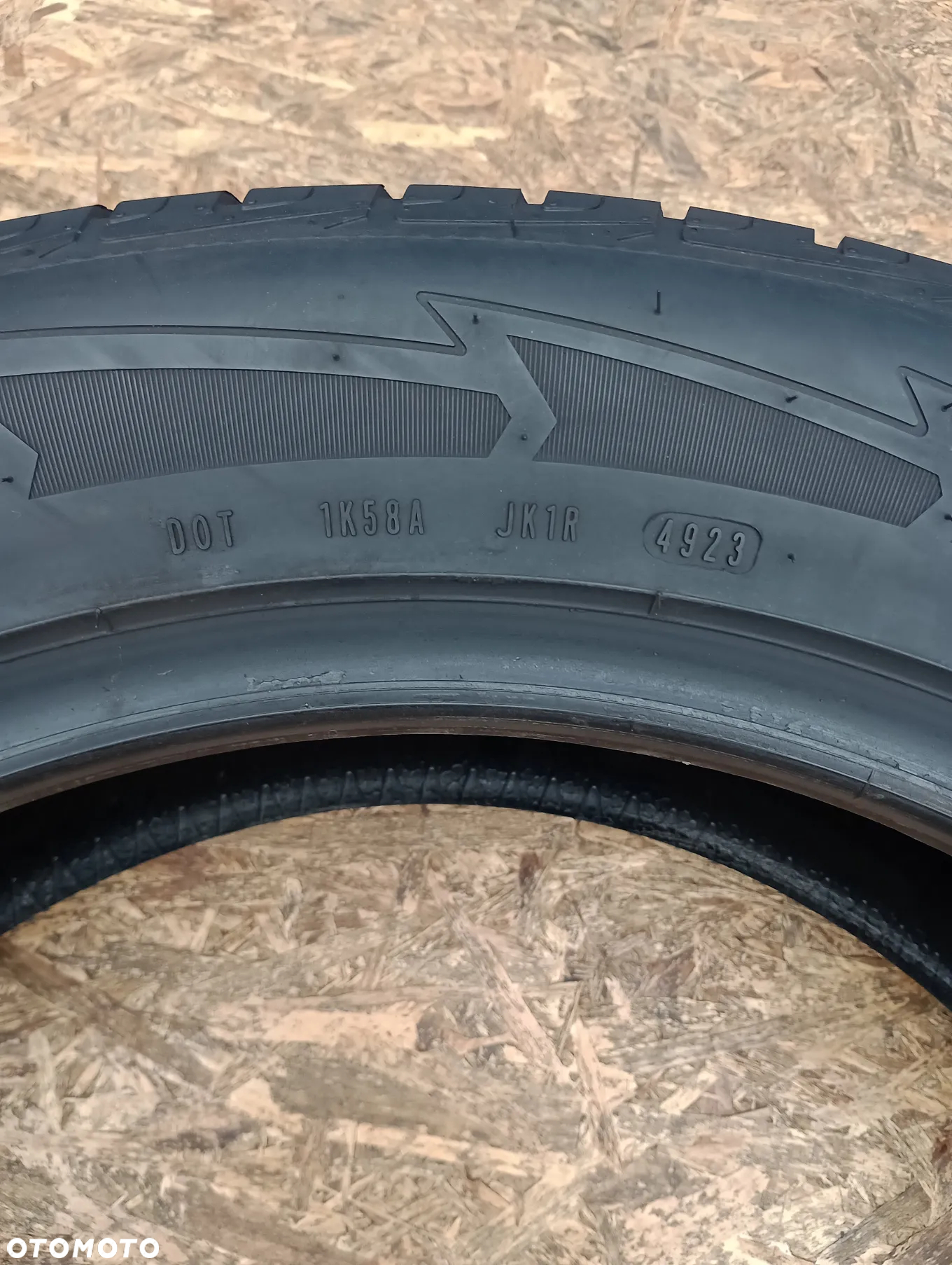 OPONY ZIMOWE 4x 235/55 R20 105V GOODYEAR ULTRA GRIP PERFORMANCE - 7