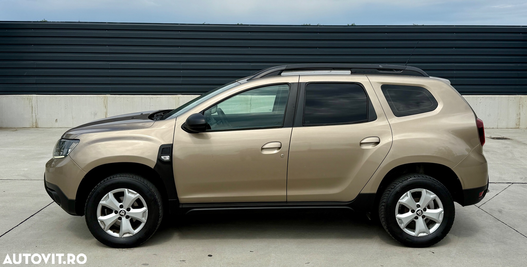 Dacia Duster 1.6 SCe Comfort - 11