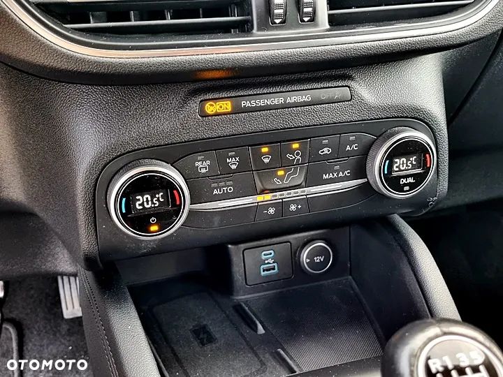 Ford Kuga 1.5 EcoBoost FWD Titanium X - 32