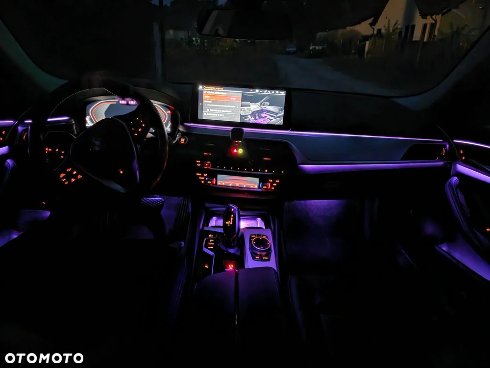 BMW Seria 5 520d - 26