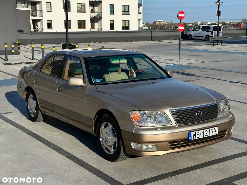 Lexus LS - 3