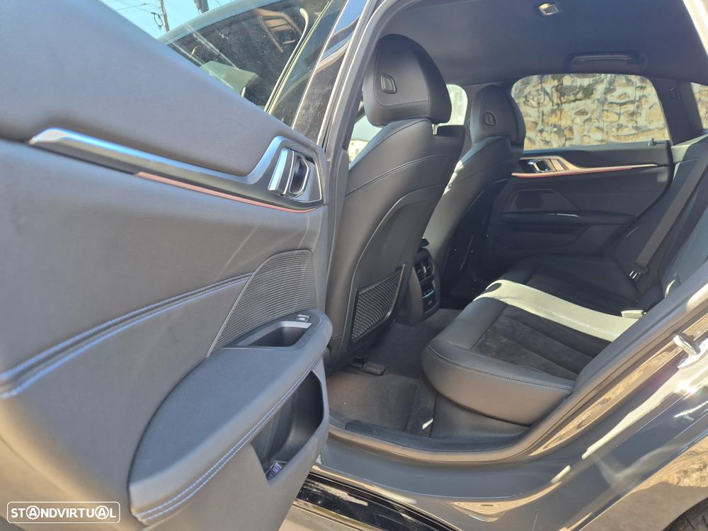 BMW i4 eDrive40 Pack Desportivo M - 10