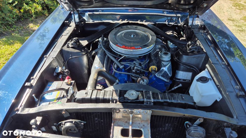 Ford Mustang - 4