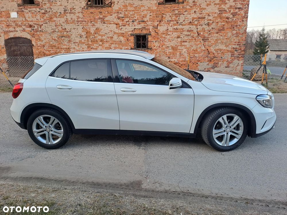 Mercedes-Benz GLA 200 (CDI) d - 4
