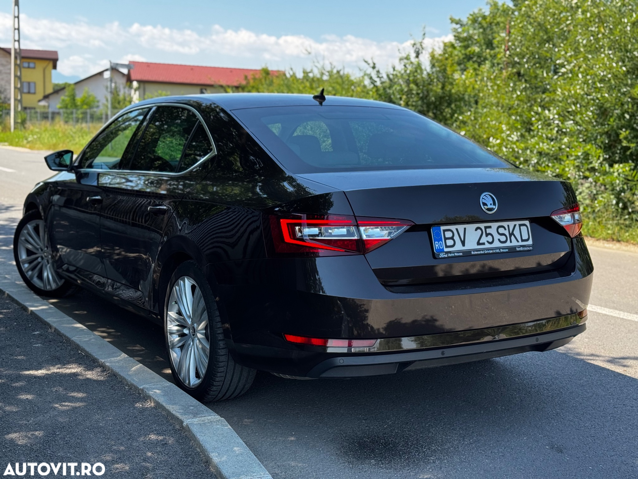 Skoda Superb 2.0 TDI DSG 4X4 Style - 26