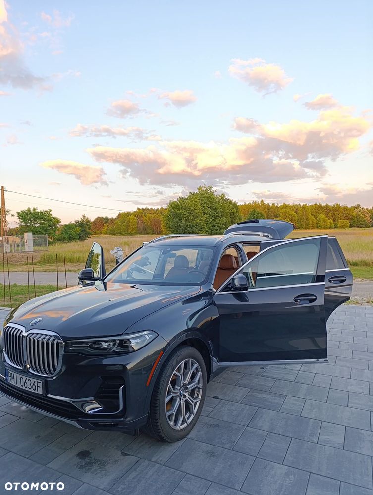 BMW X7 xDrive40i - 16